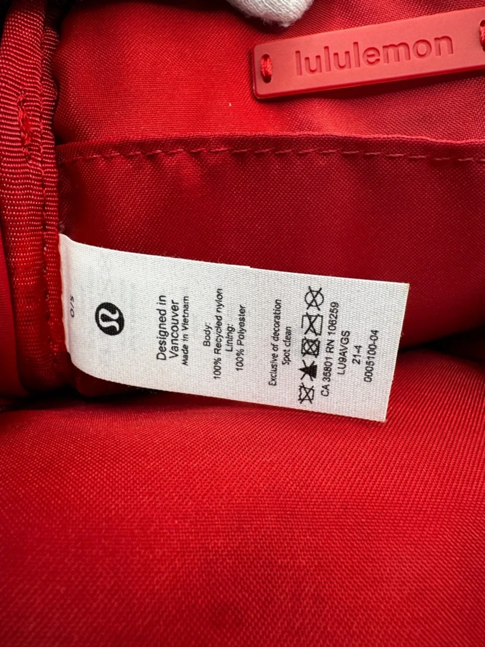 Lululemon Lunar New Year Zip-Top Crossbody Bag - Picture 3 of 11